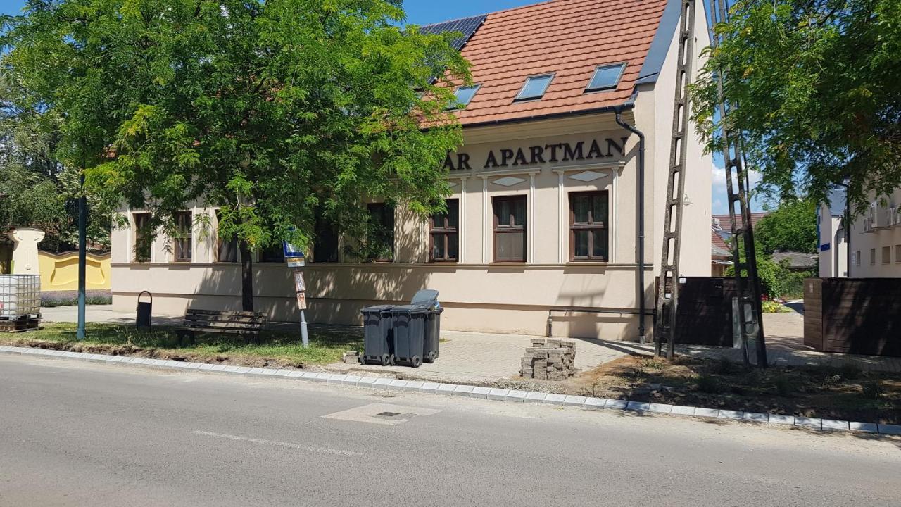Vegvar Delux Apartman Gyula Exterior foto