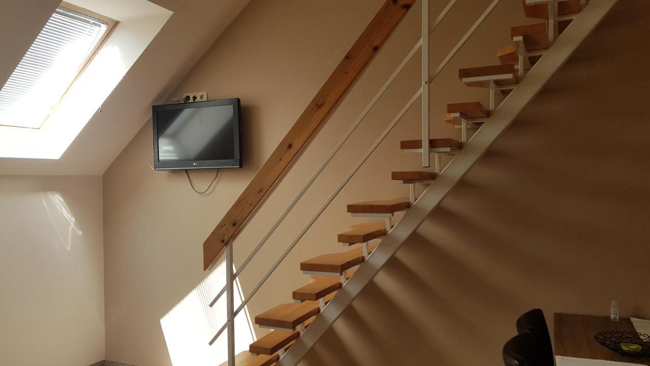 Vegvar Delux Apartman Gyula Exterior foto