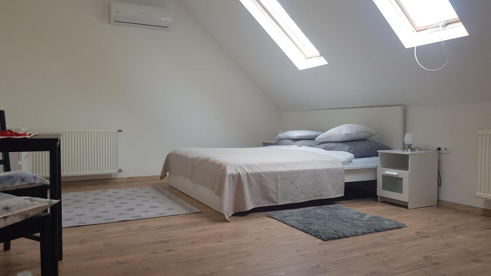 Vegvar Delux Apartman Gyula Exterior foto